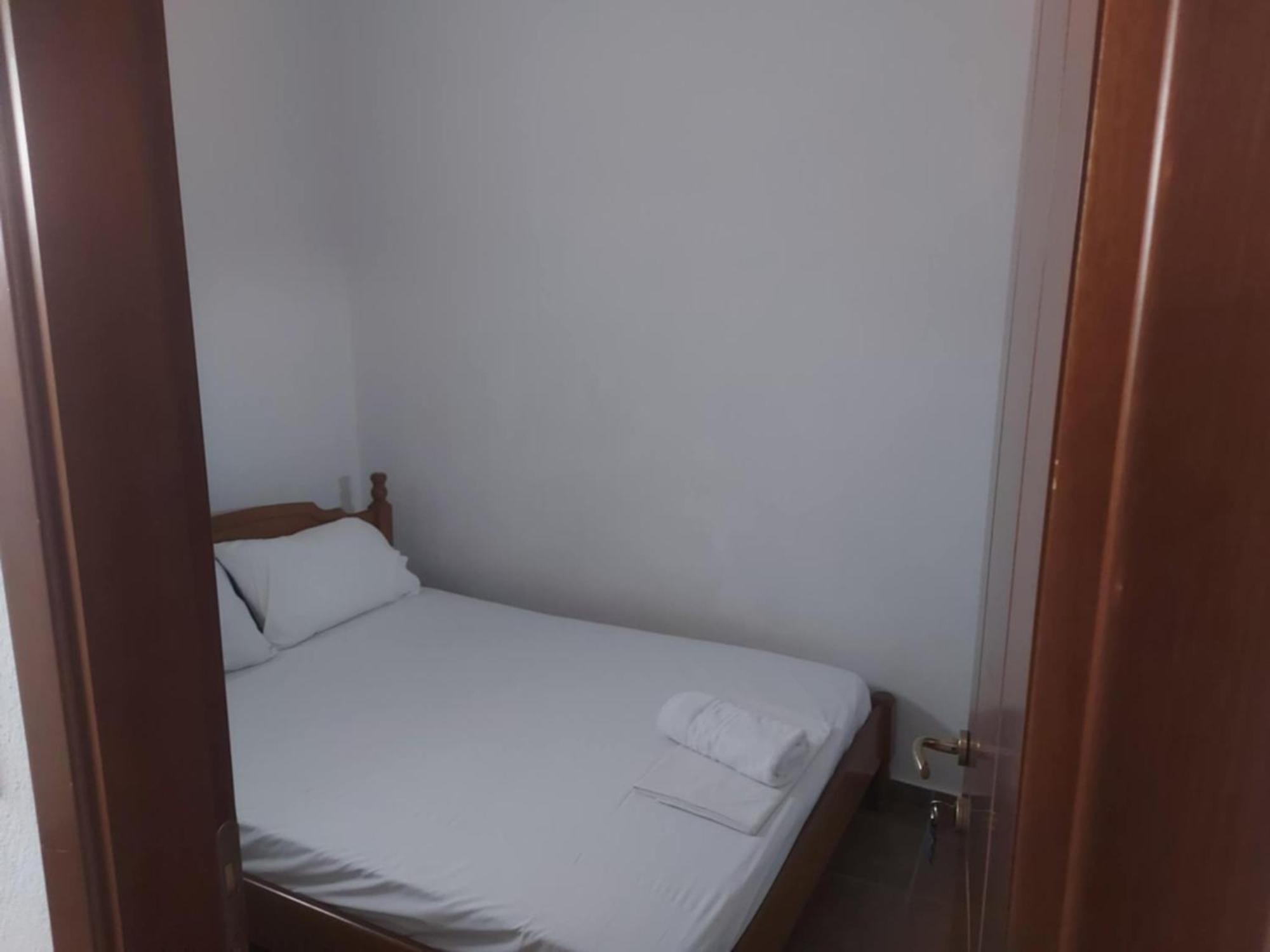 Hotel Delfinario Pteleós Esterno foto