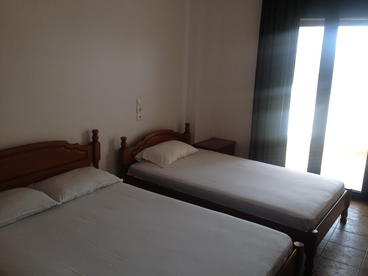 Hotel Delfinario Pteleós Esterno foto